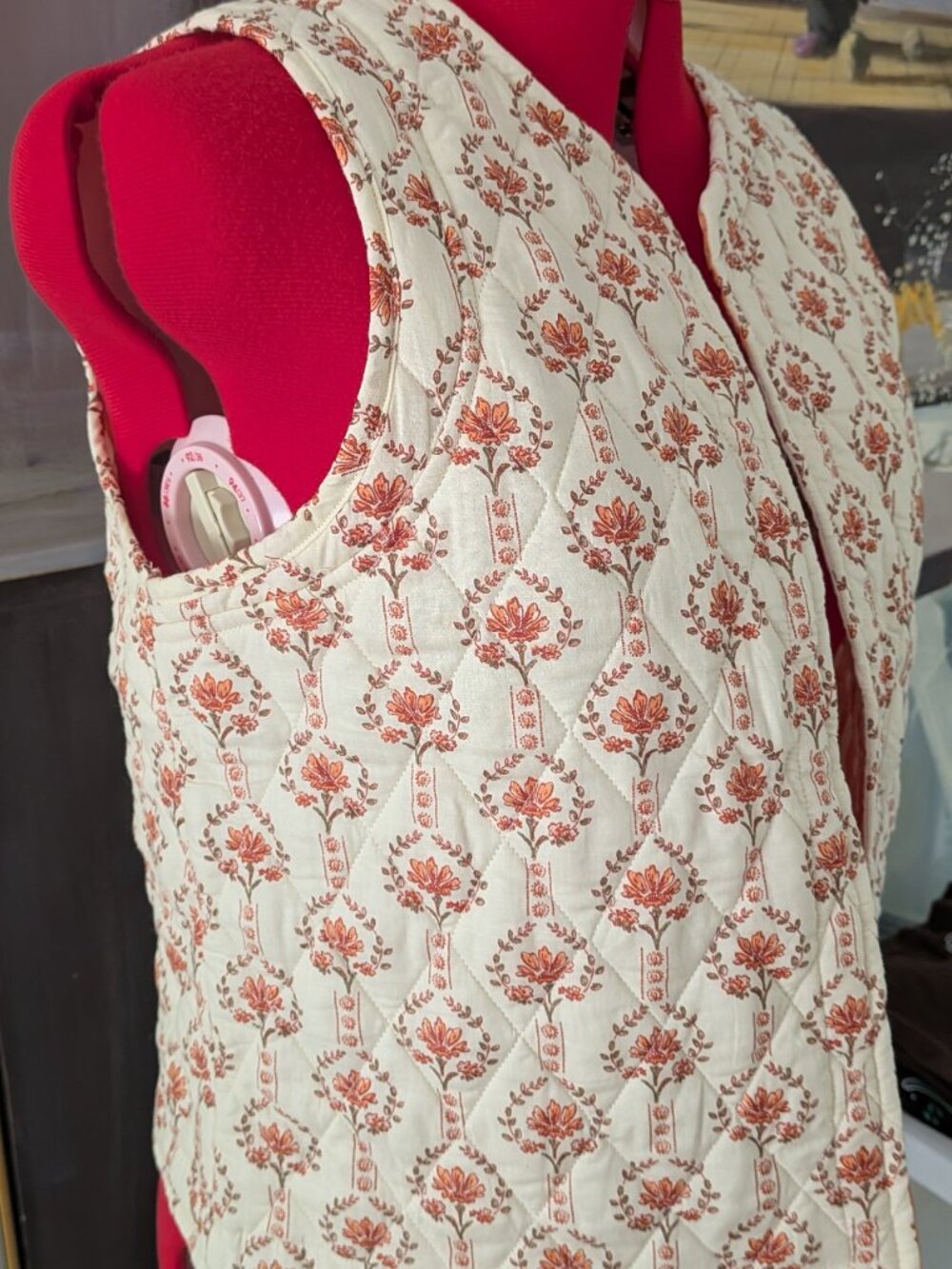 NWOT Woman LARGE JAPNA Orange/Ivory Cotton Quilted Open Floral Vest BOHO Country